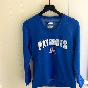 NEVER WORN: Sweatshirt T-shirt from NFL Team Apparel.